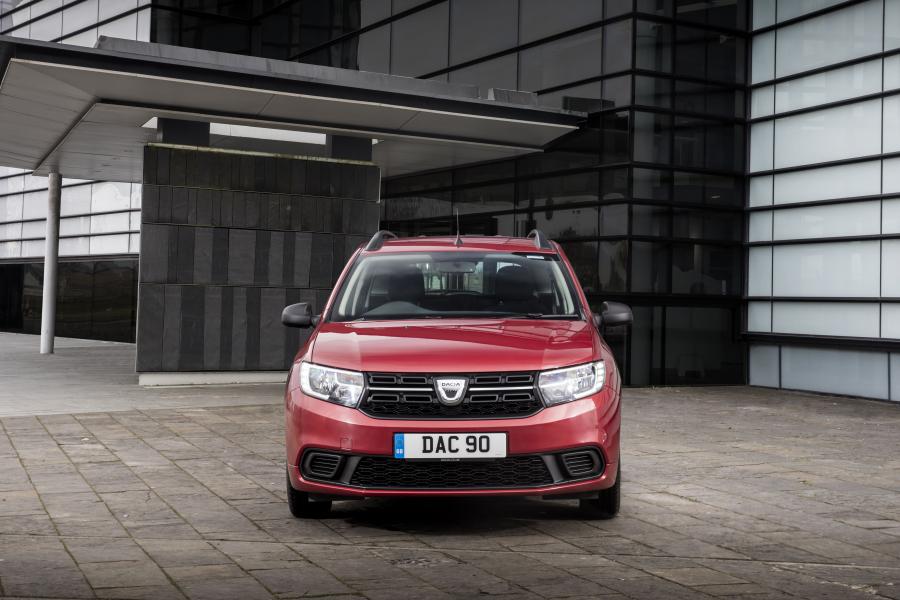  Dacia Logan MCV 2017 года  (UK) (фото 2 из 30)